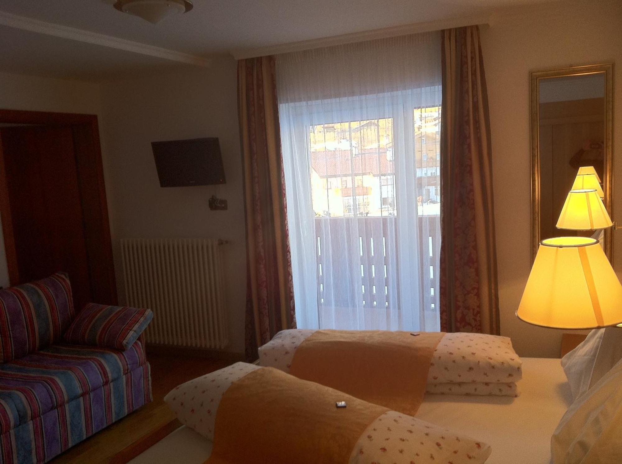 Hotel Serena 셀바디발가르디나 외부 사진